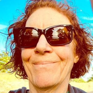 Meet your Posher, Elly